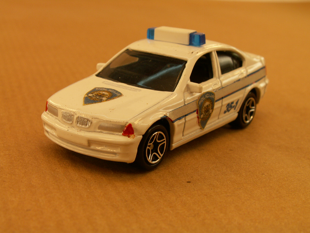 bmw-328i-policija